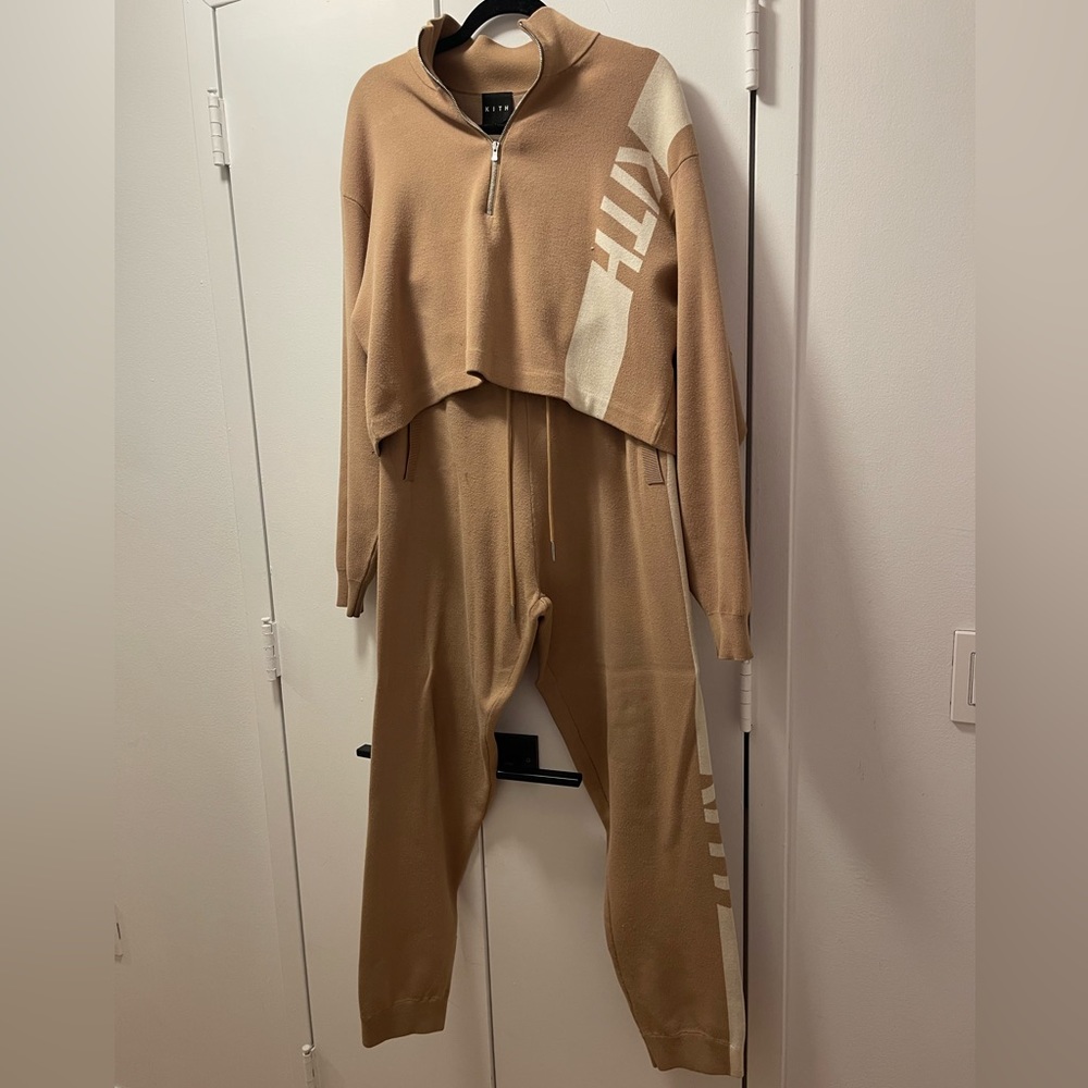 Kith Lounge Set